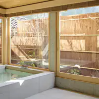 石造りの浴槽