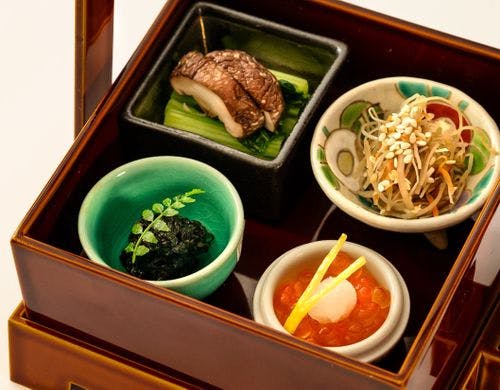 【朝食｜季節の小鉢やご飯のお供】