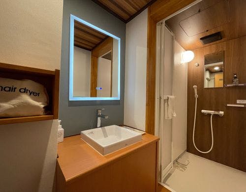 シャワールーム