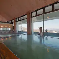 源泉かけ流し展望大浴場「ながめの湯」