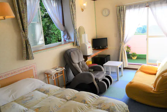 海と伊豆大島を望むバルコニー洋室 WiFi