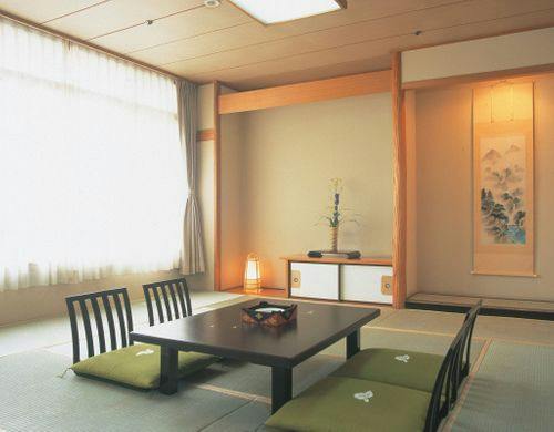 和室10畳 一例