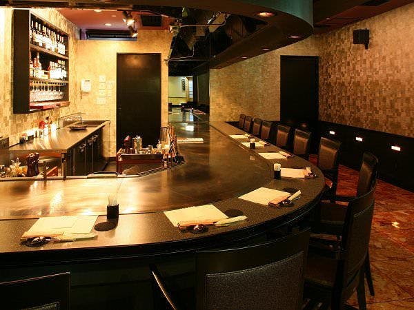 館内・牛鉄板焼処「千」　-せん-