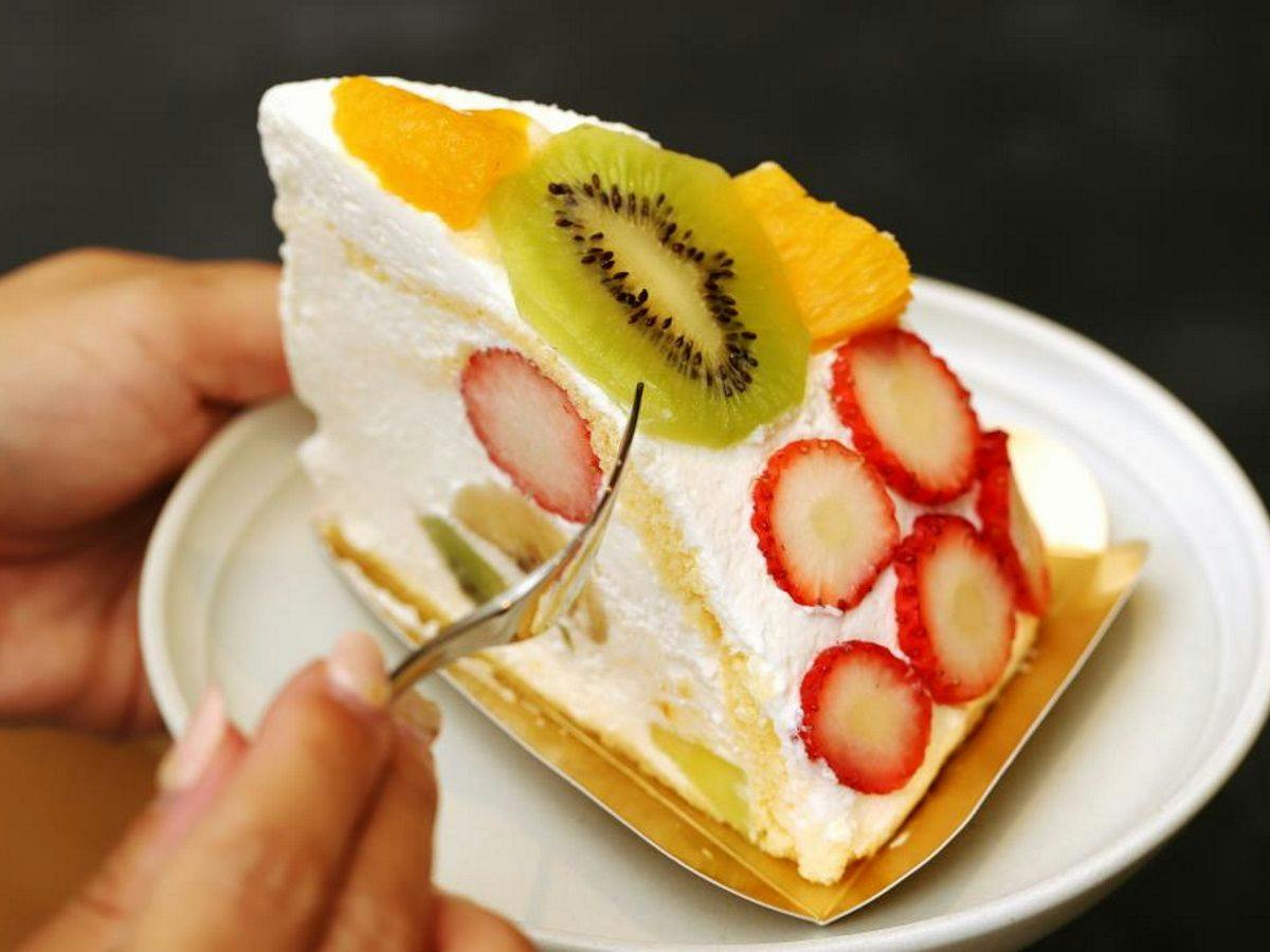 【朝食付／ヤツドキケーキ付】ショーケースから選べるケーキ＆ドリンクセット特典付！