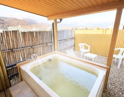 本館／露天風呂付和室