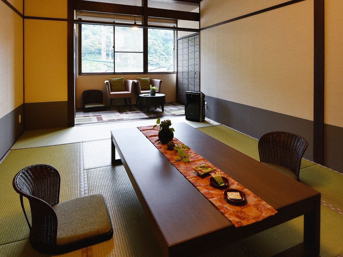 海辺の旅館　浜千代館