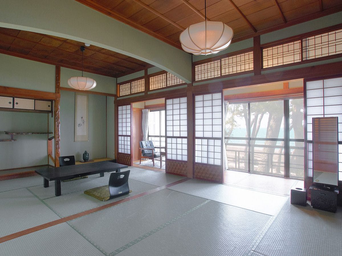 海辺の旅館　浜千代館