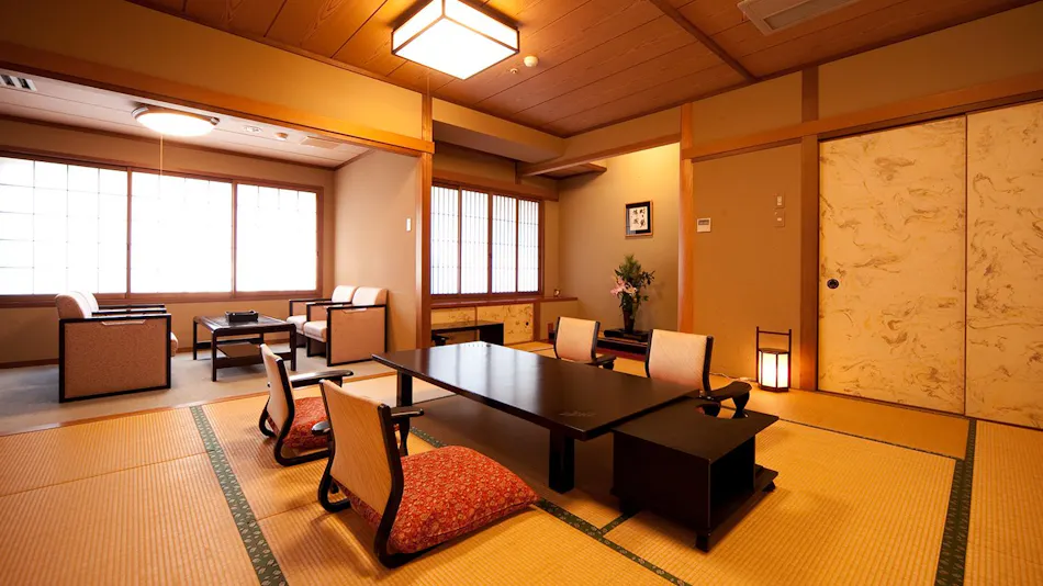 Oniyama Hotel: Beppu's Largest Open-Air Bath Accommodation