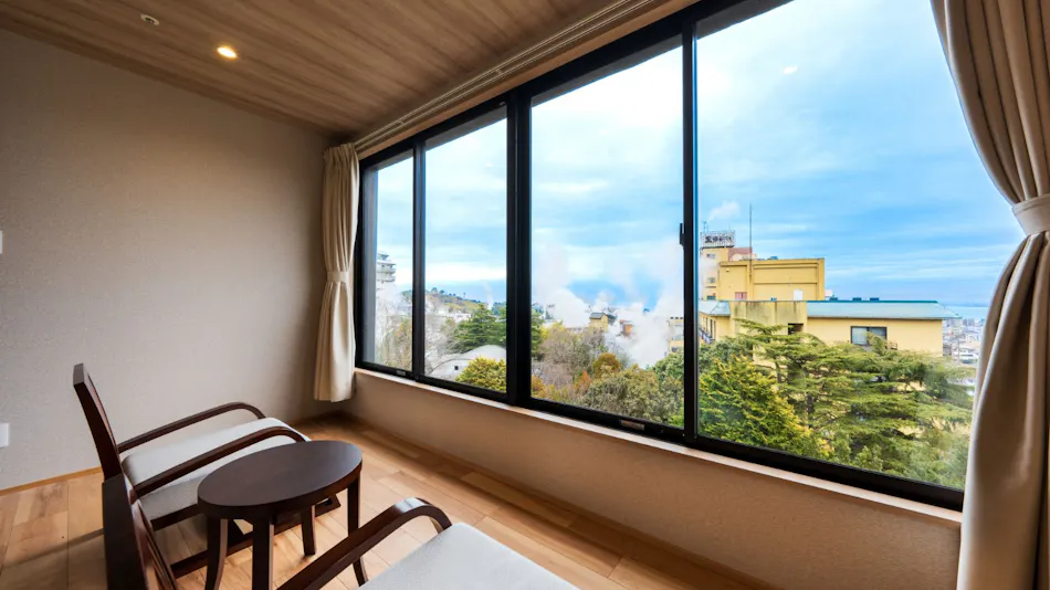 Oniyama Hotel: Beppu's Largest Open-Air Bath Accommodation