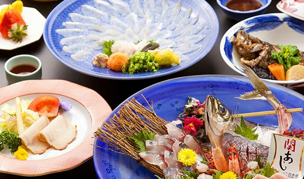 Oniyama Hotel: Beppu's Largest Open-Air Bath Accommodation