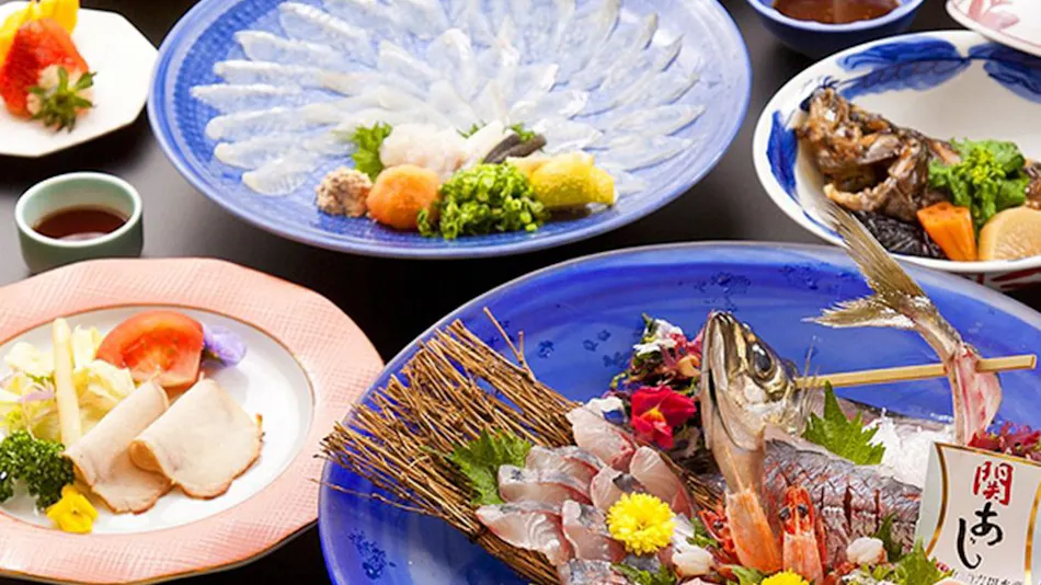 Oniyama Hotel: Beppu's Largest Open-Air Bath Accommodation
