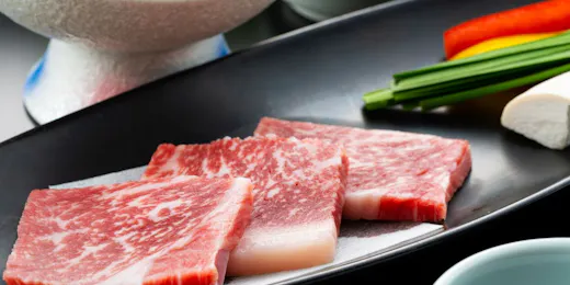 Oniyama Hotel: Beppu's Largest Open-Air Bath Accommodation