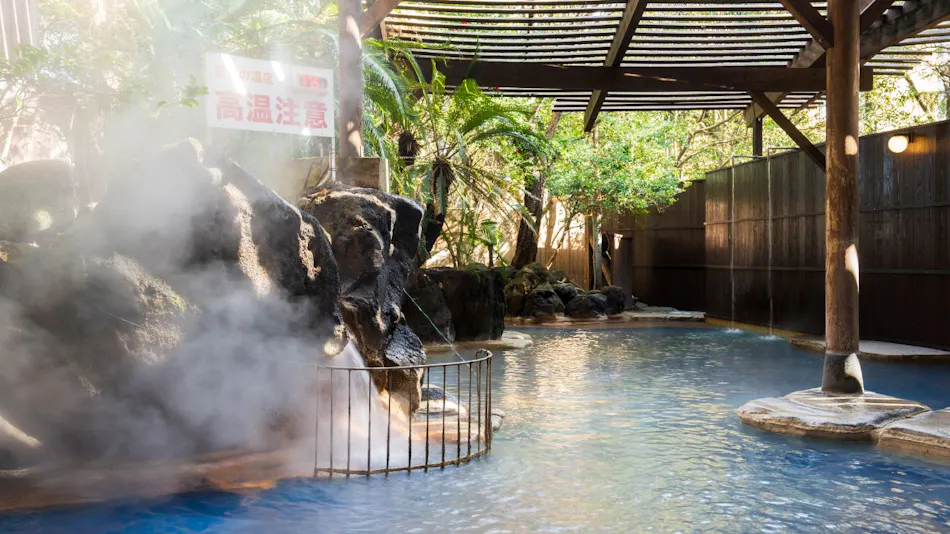 Oniyama Hotel: Beppu's Largest Open-Air Bath Accommodation