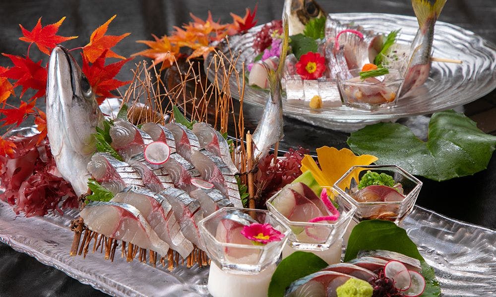 地元の新鮮素材を使ったお料理