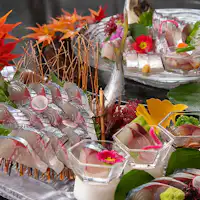 地元の新鮮素材を使ったお料理