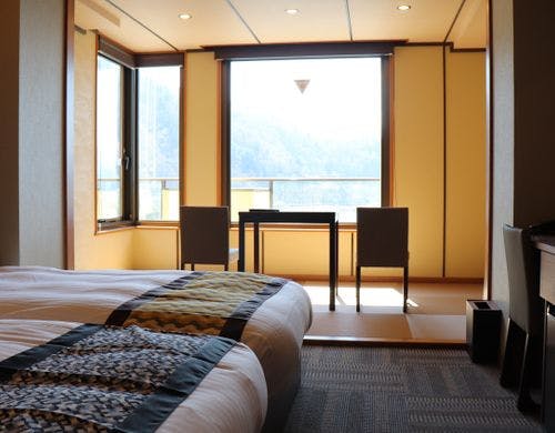 リニューアル客室　和洋室　ツイン+約6畳