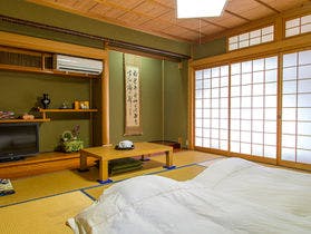 ＳＡＫＥソムリエのいる隠れ家　天橋立　酒鮮の宿　まるやす