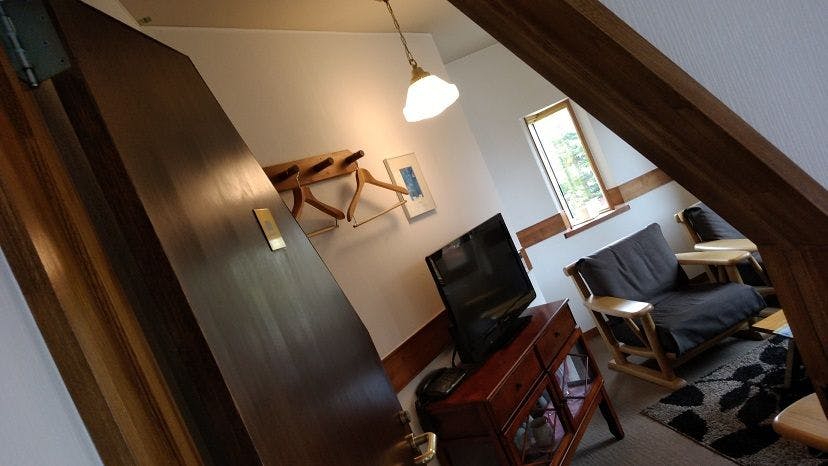 15 เสื่อทาทามิ (ห้องนั่งเล่น + ห้องนอน) พร้อม BT.