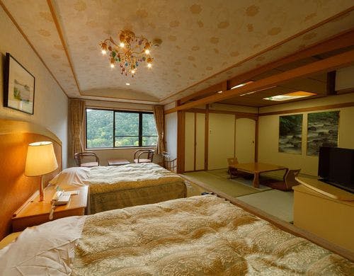 【本館】和洋室（和室6畳+ベッド2台）