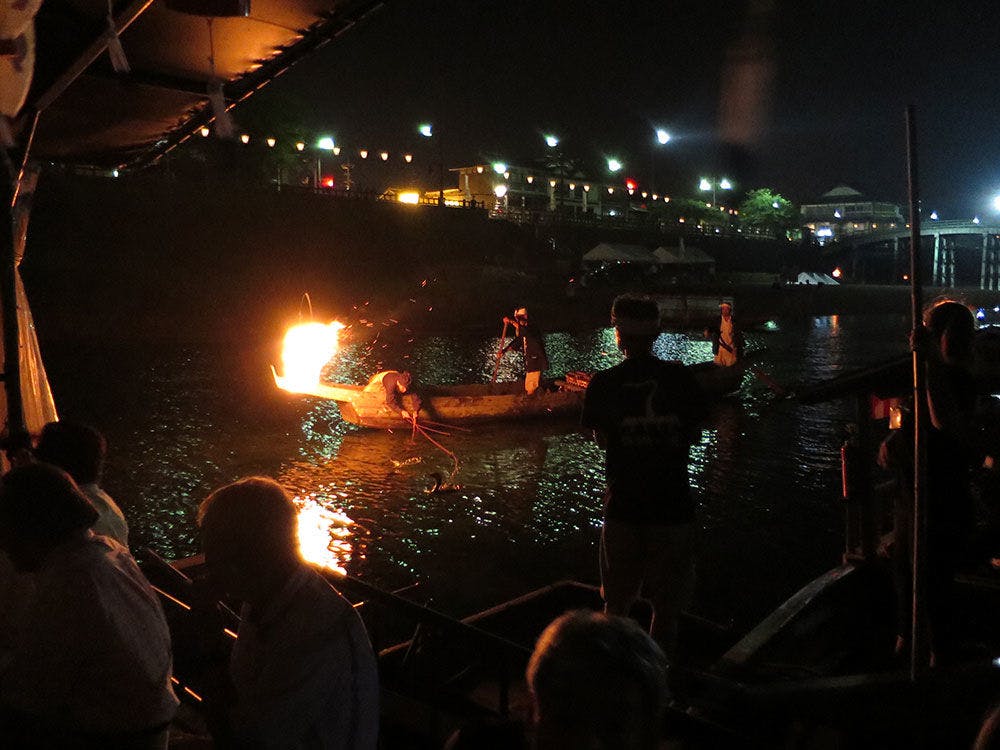 ประเพณีฤดูร้อน "การเลี้ยงปลา"