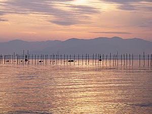 Pemandangan senja di Tasik Biwa