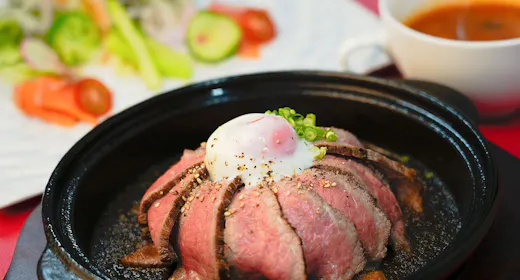 【一杯で味わう、大分の贅沢!】豊後牛×蘭王とろける至福のローストビーフ丼プラン【2食付き】