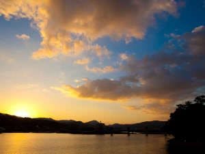 일부 객실에서 보이는 미쿠마 강입니다.