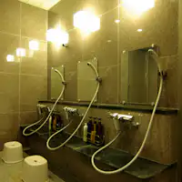 แรงดันน้ำฝักบัวเพียงพอ.