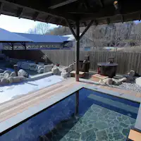 【บ่อน้ำแสงและบ่อน้ำหอม】