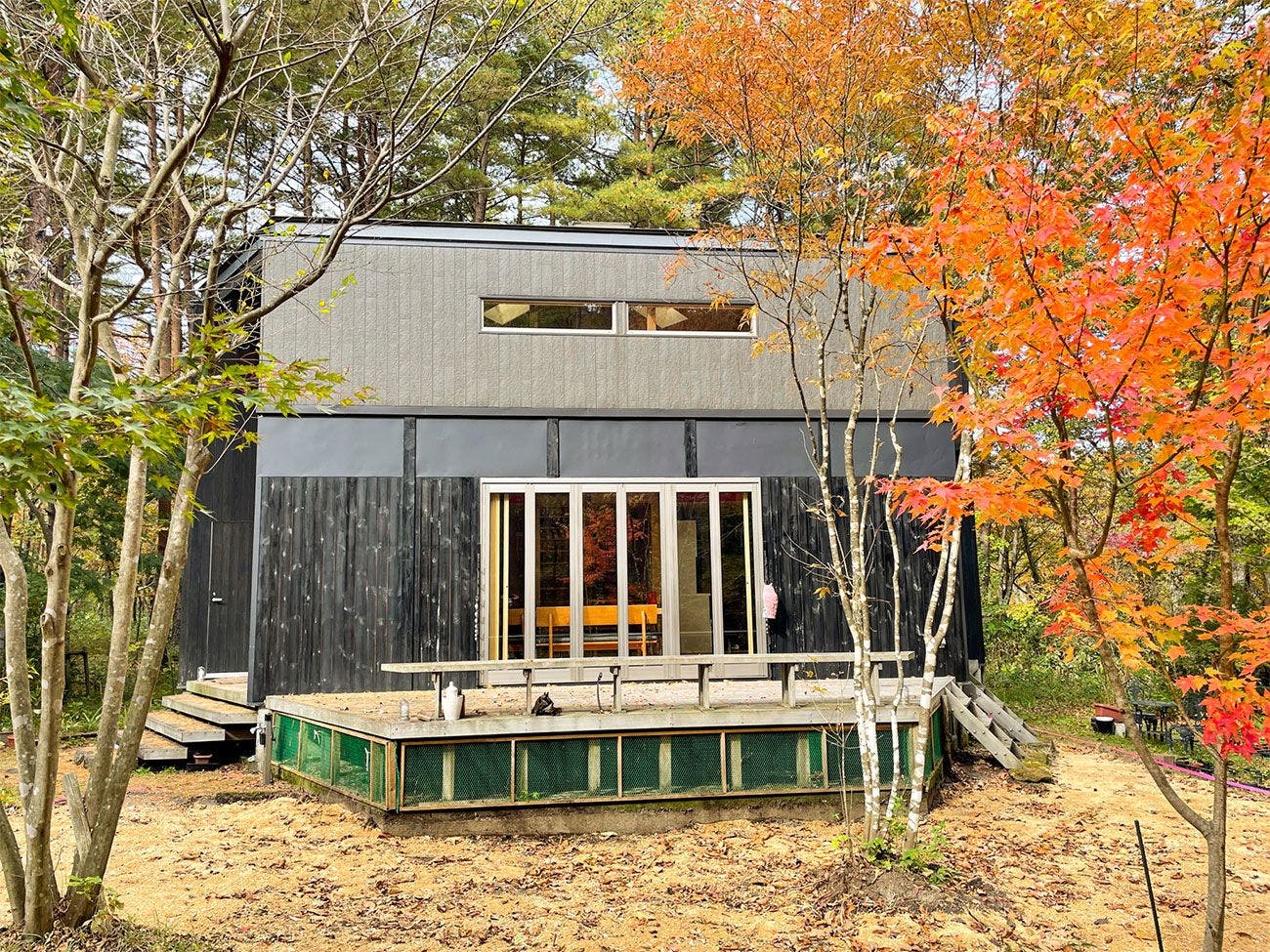貸別荘Q_秋外観