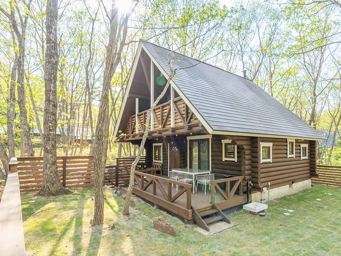 วิลล่าให้เช่าประเภท R พร้อมน้ำพุร้อน (พื้นที่วิ่งเล่นสำหรับสุนัข 85 ตารางเมตร)