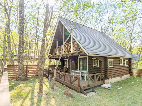 วิลล่าให้เช่าประเภท R พร้อมน้ำพุร้อน (พื้นที่วิ่งเล่นสำหรับสุนัข 85 ตารางเมตร)