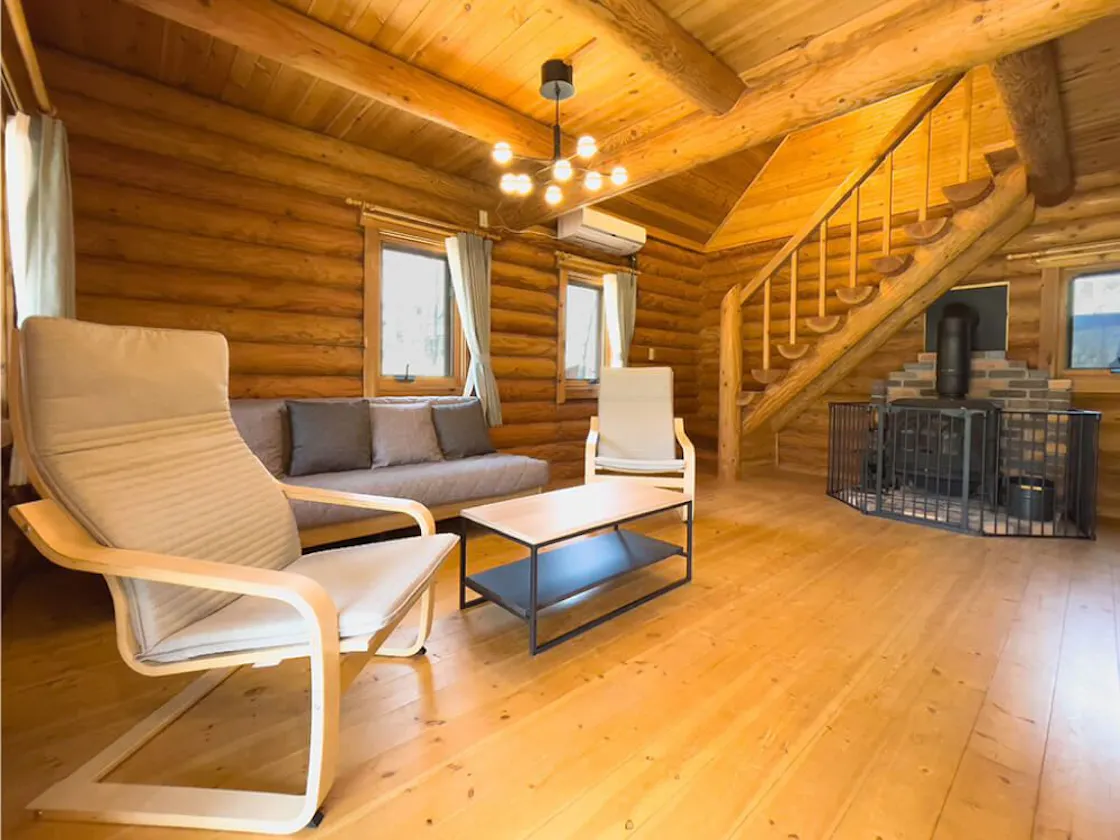 วิลล่าให้เช่าส่วนตัวพร้อมน้ำพุร้อน ประเภท R (สนามวิ่งสุนัข 85 ตร.ม.)