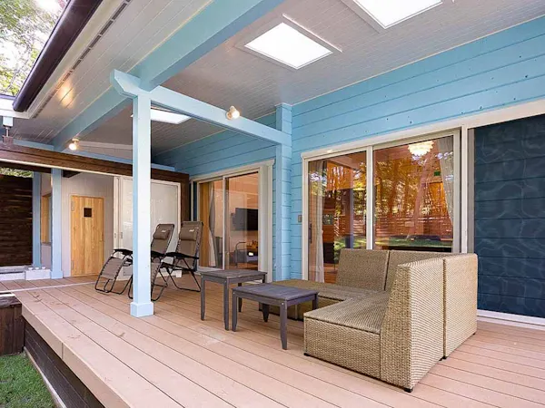 ซาวน่าและอ่างอาบน้ำกลางแจ้งพร้อม Log Premium Lumo