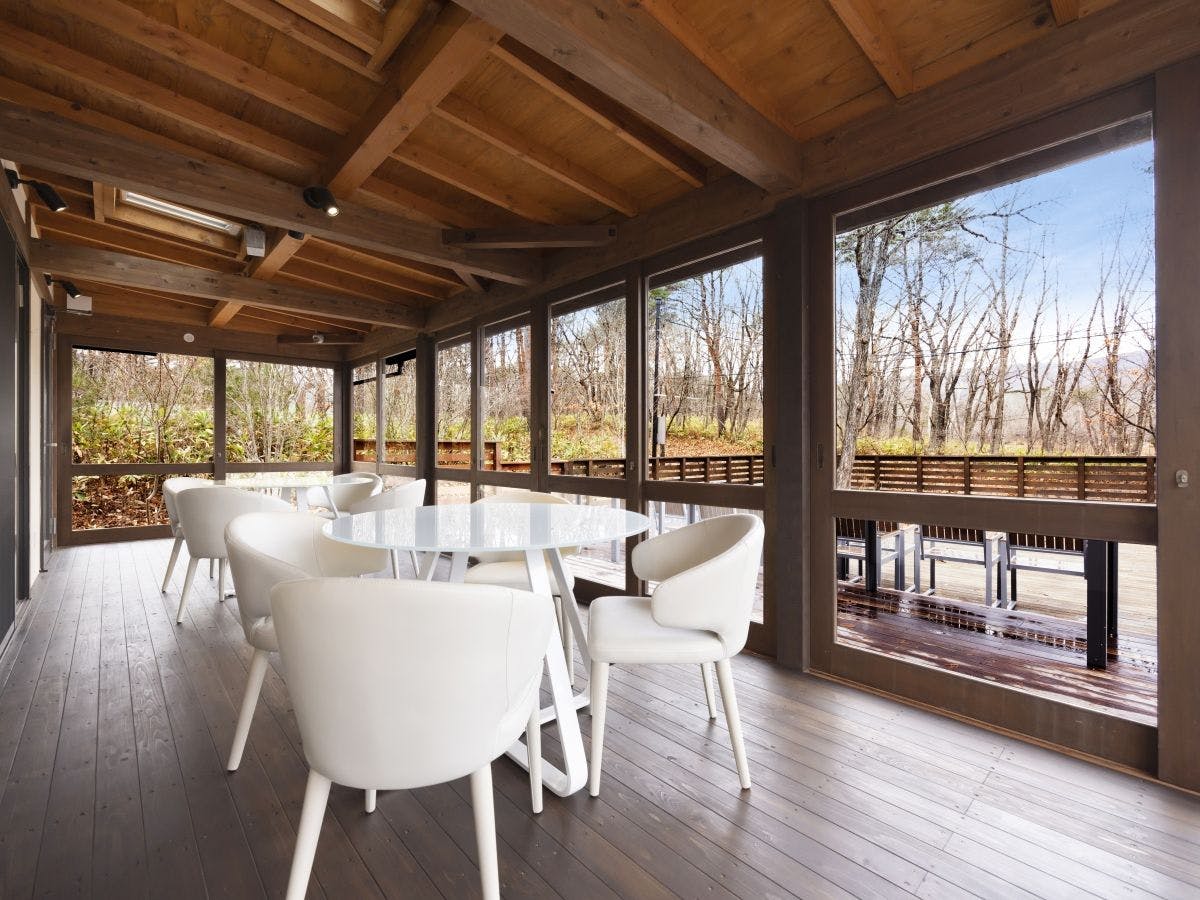 บูเกต์ (Bouquet) อินเนอร์เทอเรส