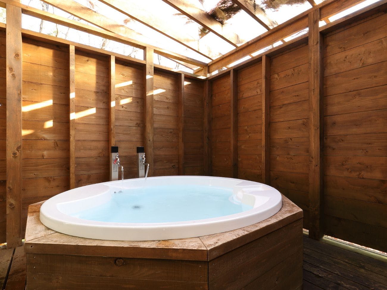 【露天風呂付ログプレミアム】湖（2LDK）HC