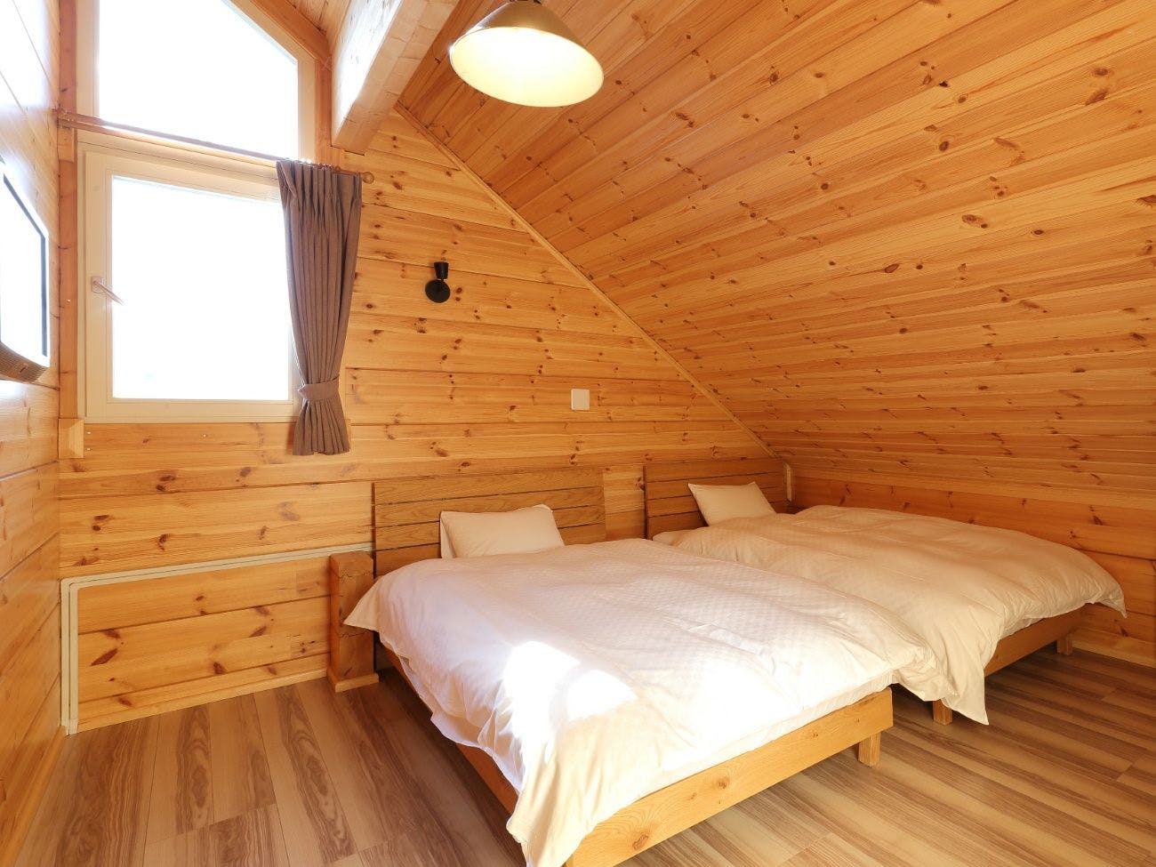 【露天風呂付ログプレミアム】木立