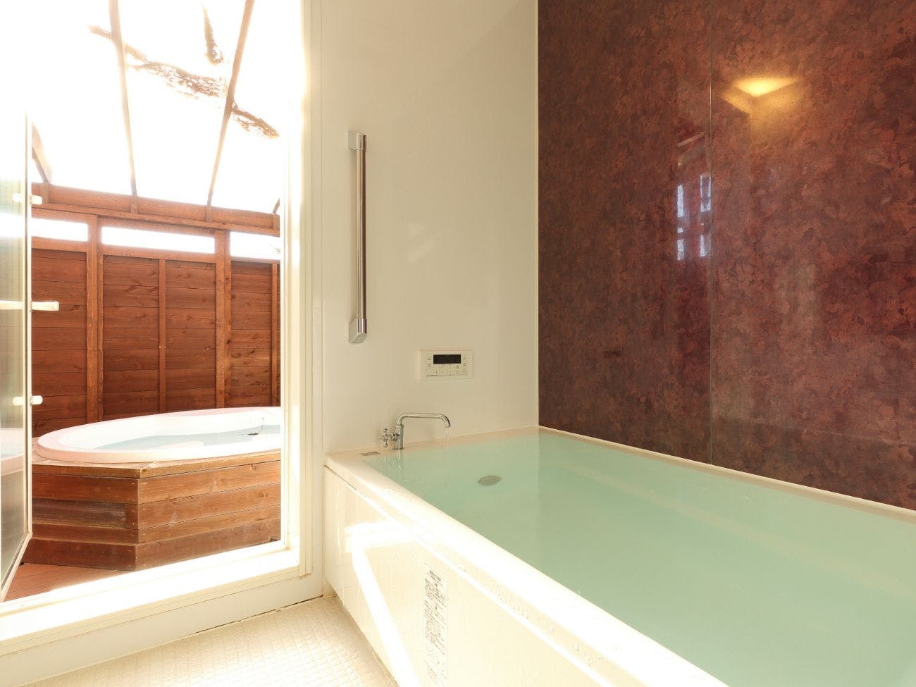 【露天風呂付ログプレミアム】木立