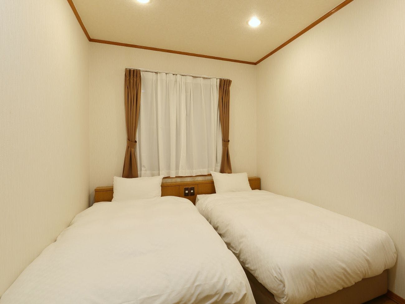 【วิลล่าริมทะเลสาบพร้อมวิวทะเลสาบ】B1