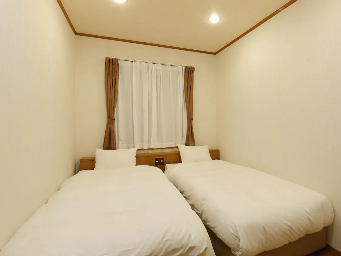 【湖を望むレイクサイドドッグヴィラ】B1