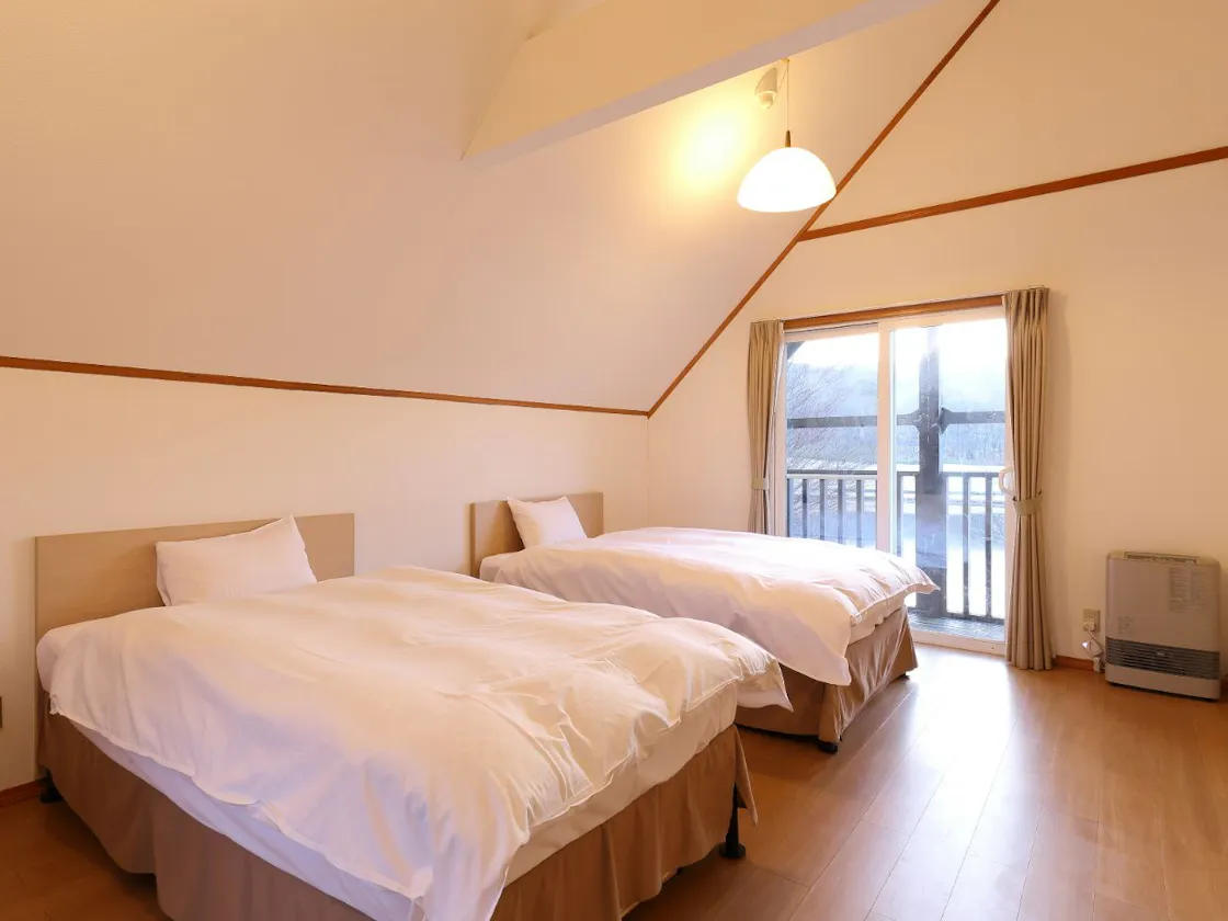 วิลล่าสุนัขริมทะเลสาบพร้อมน้ำพุร้อนธรรมชาติ PS