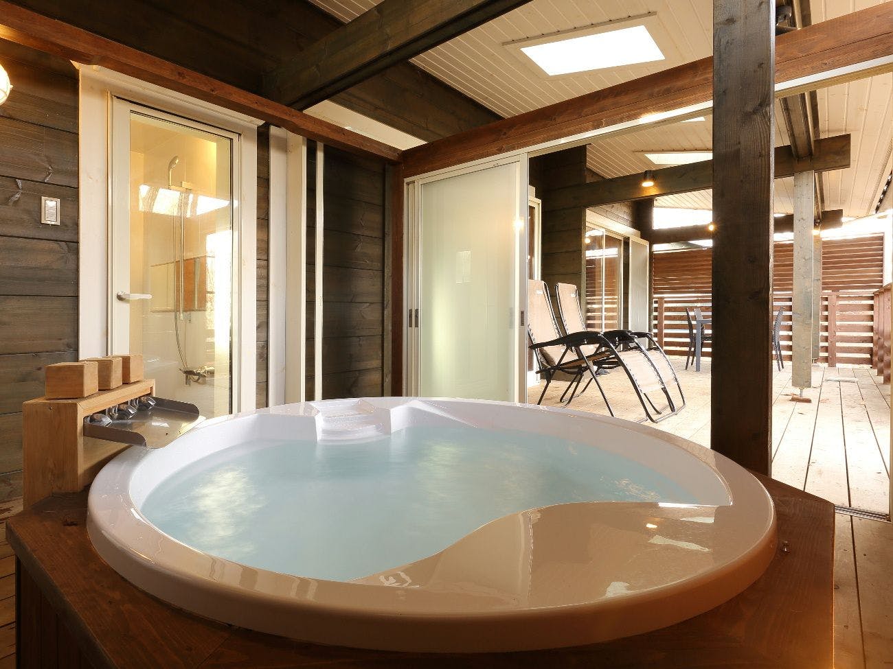 サウナ＆露天風呂付ログプレミアム リンナ