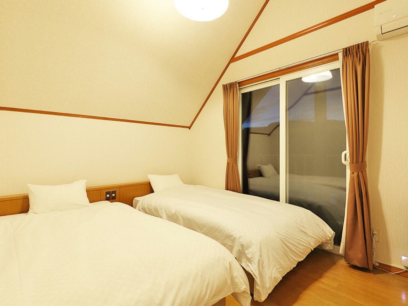 【湖を望むレイクサイドドッグヴィラ】P6