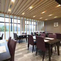 อาหารจะจัดเตรียมไว้ที่ร้านอาหาร