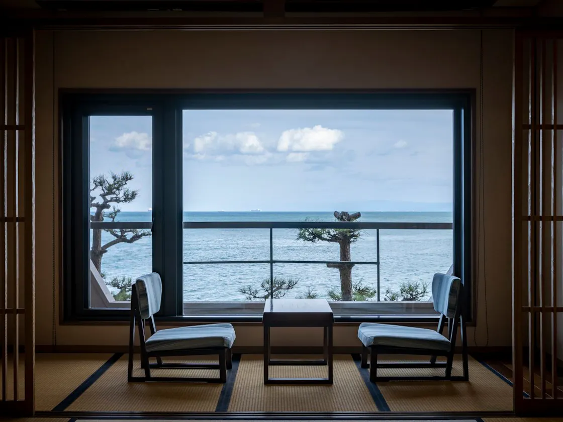 本館2階「汐路」