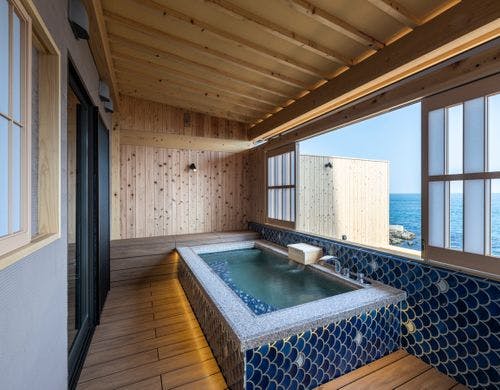 温泉露天風呂付き客室-しんかいフロア-