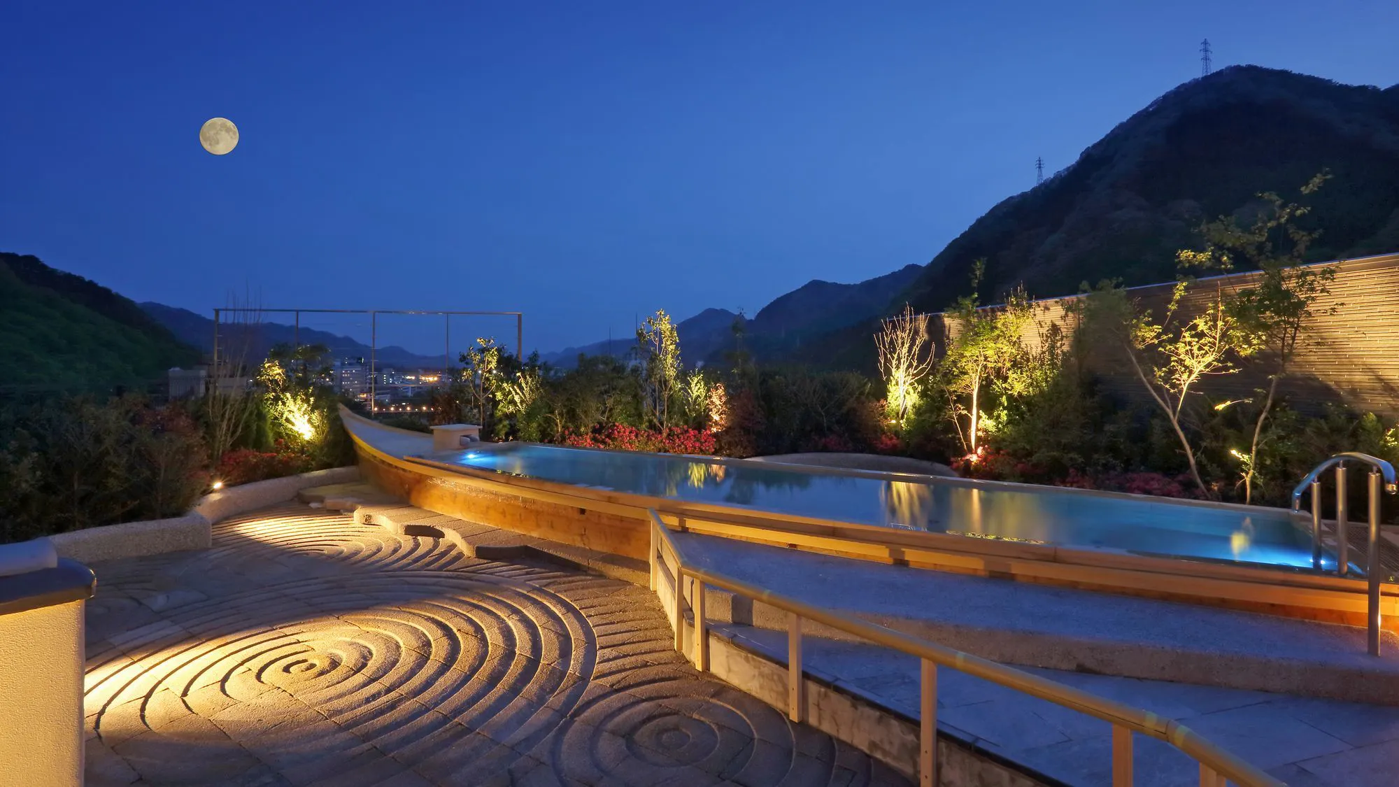 空中庭園露天風呂(舟湯)