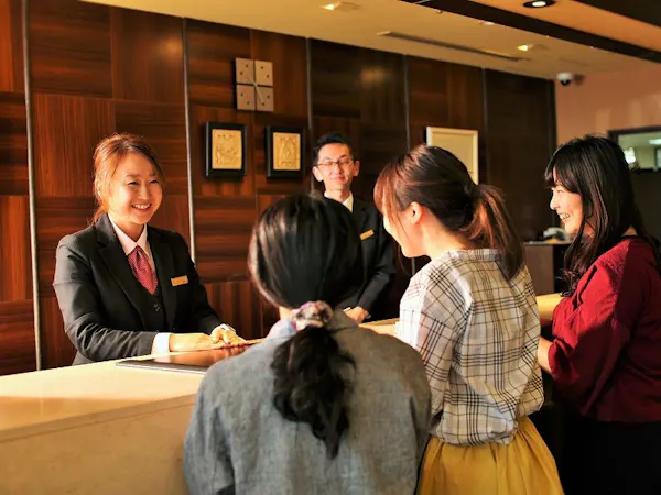 【最上級会席】「姿造里盛り合わせ」「鮑料理」「讃岐オリーブ牛」付き・プレミアム会席