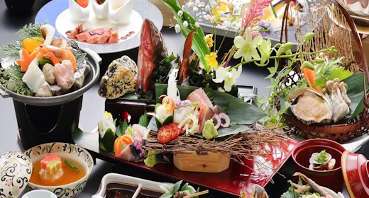 【最上級会席】「姿造里盛り合わせ」「鮑料理」「讃岐オリーブ牛」付き・プレミアム会席