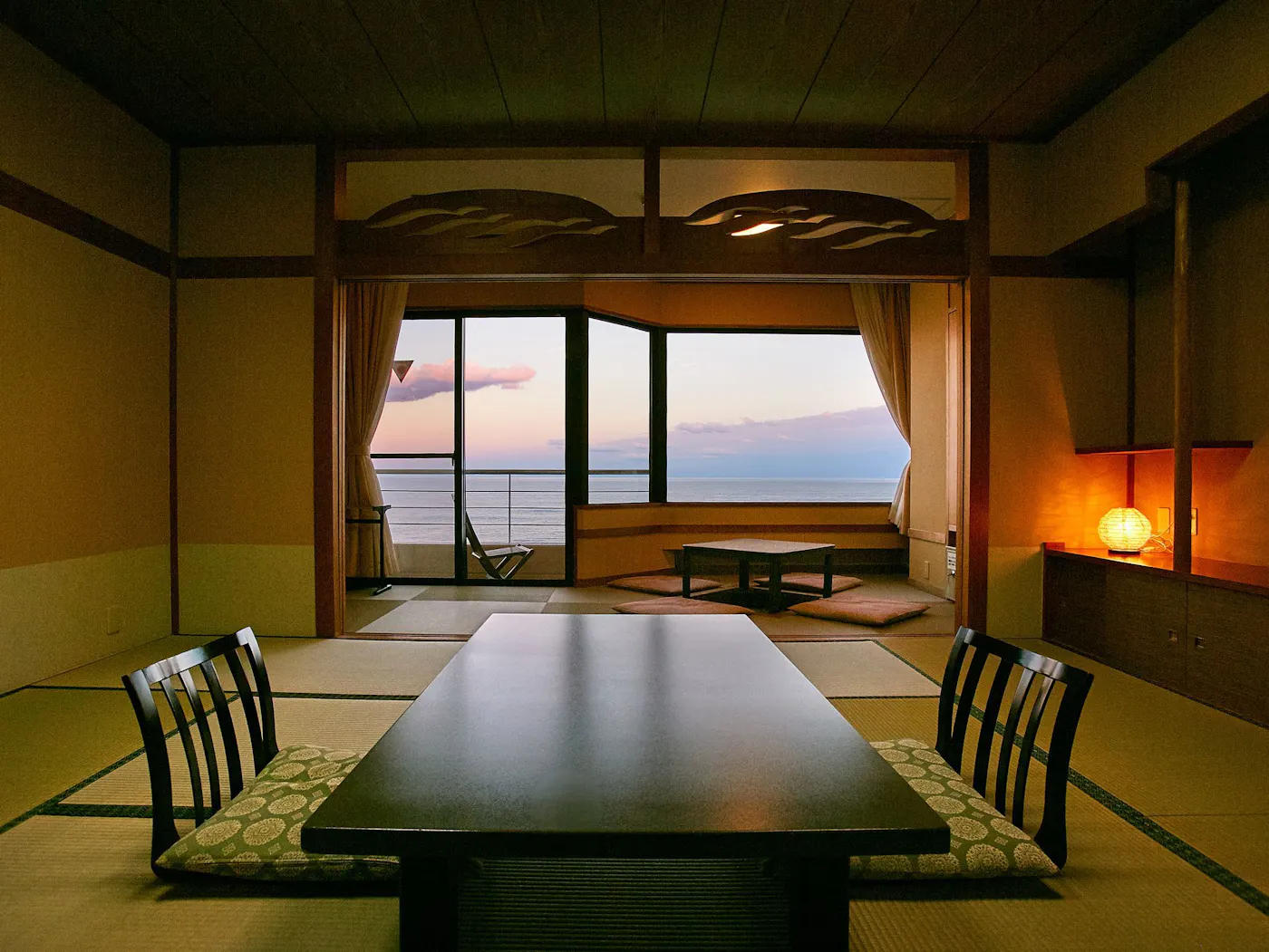 ひたち湯海の宿 はぎ屋：海を望む和室